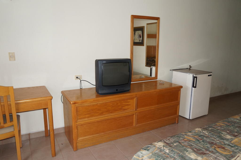 Maria Luisa Inn & Suites Juarez  部屋 写真