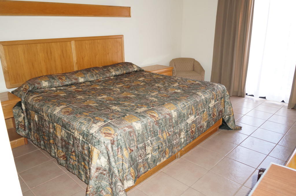 Maria Luisa Inn & Suites Juarez  部屋 写真