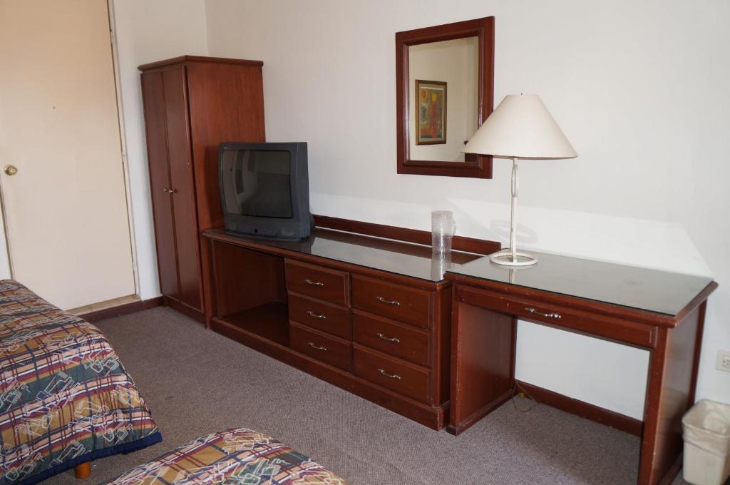 Maria Luisa Inn & Suites Juarez  エクステリア 写真