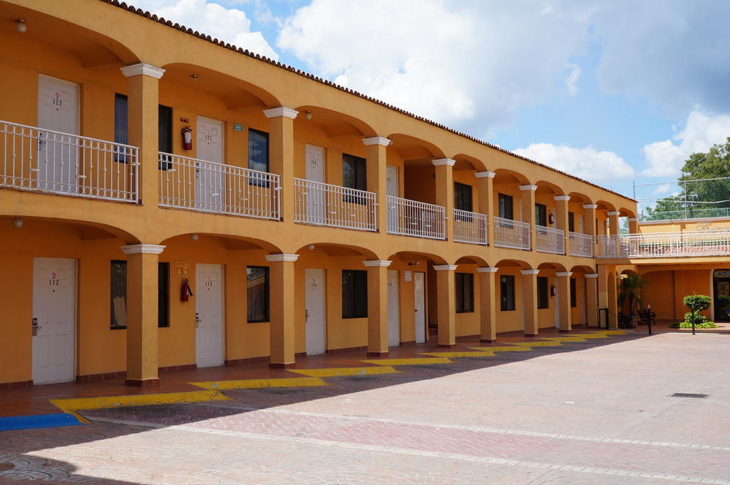 Maria Luisa Inn & Suites Juarez  エクステリア 写真